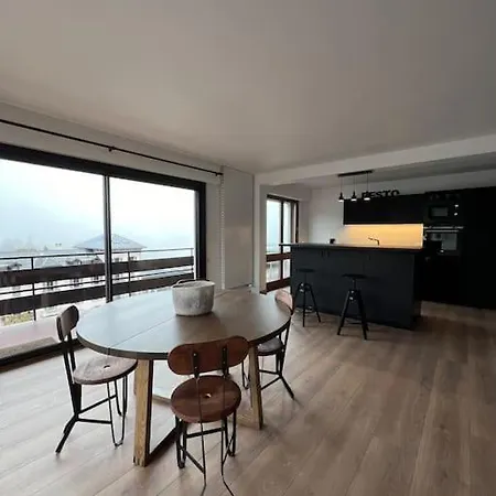 Paradiso Apartment *